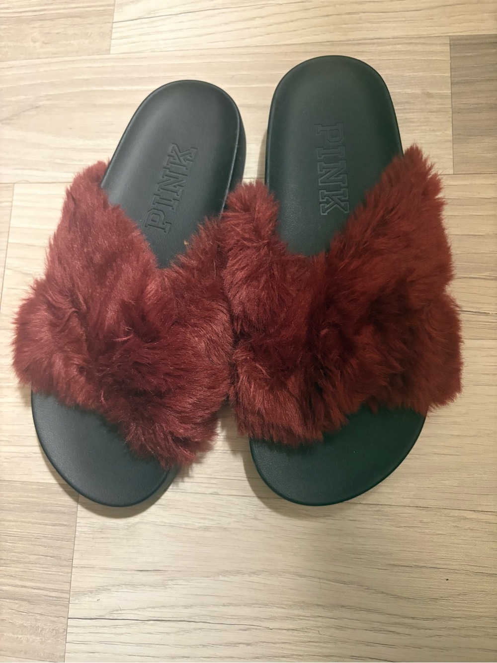 PINK Victoria's Secret Faux Fur Slide Sandals in Burgundy